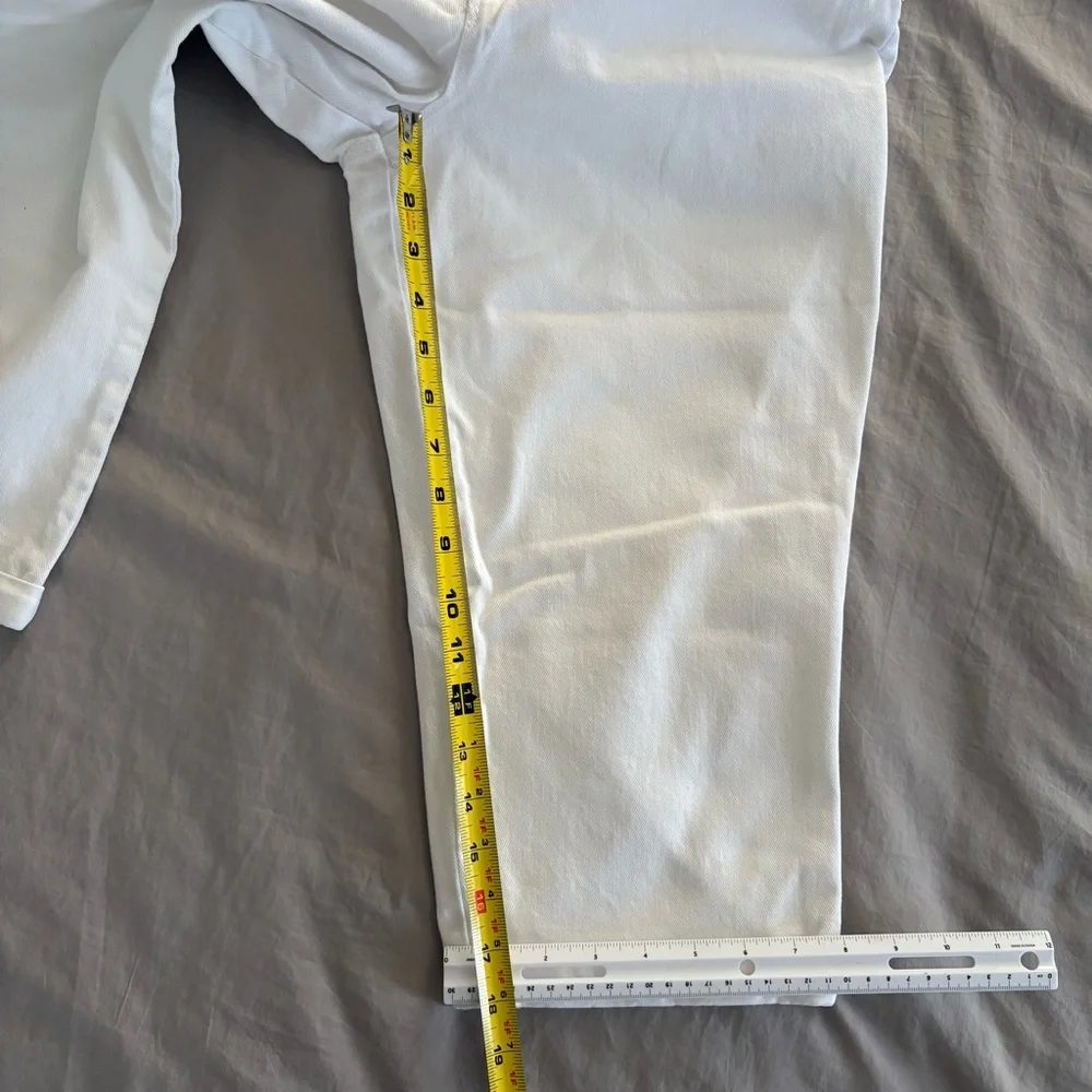 Gloria Vanderbilt  Women's White Amanda Classic Rise Capri Jean 12 Cuffed - Picture 8 of 8